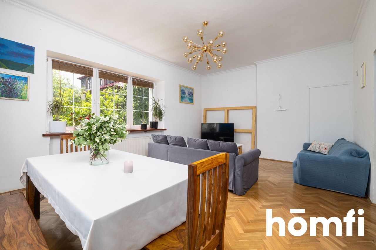 Restored manor house in the center of Olkusz with a total area of ​​313 m2, located 40 km from Krakow and 50 km from Katowice - House - Sale - Olkuski, Olkusz