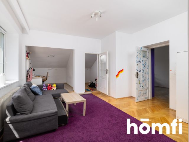 Odrestaurowany dworek w centrum Olkusza o powierzchni całkowitej 313 m2, położony 40km od Krakowa i 50km od Katowic - Dom - Sprzedaż - Olkuski, Olkusz