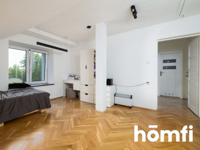 Odrestaurowany dworek w centrum Olkusza o powierzchni całkowitej 313 m2, położony 40km od Krakowa i 50km od Katowic - Dom - Sprzedaż - Olkuski, Olkusz