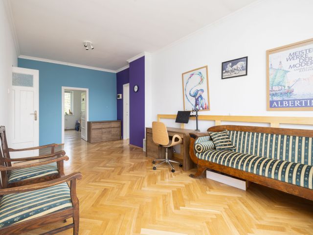 Odrestaurowany dworek w centrum Olkusza o powierzchni całkowitej 313 m2, położony 40km od Krakowa i 50km od Katowic - Dom - Sprzedaż - Olkuski, Olkusz