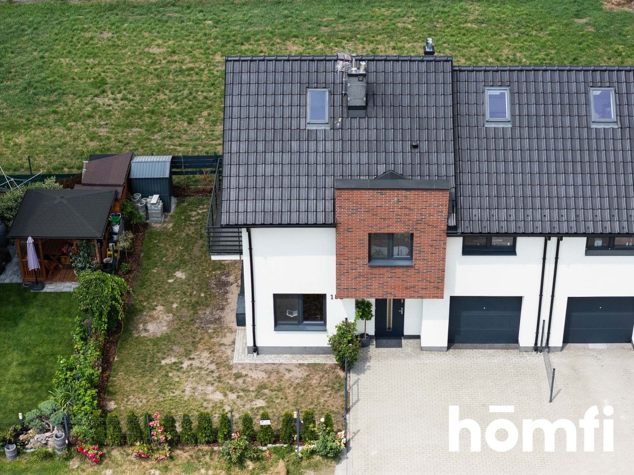 Well-lit, 105m² with a garage built into the building | 246m² plot | garden, terrace, pool, air conditioning | - House - Sale - Krakowski, Zabierzów / Brzezie