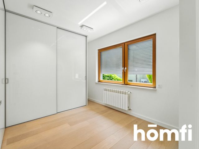 Exclusive Residence in the heat od Bażantowo - Дім - Продаж - Katowice, Kostuchna