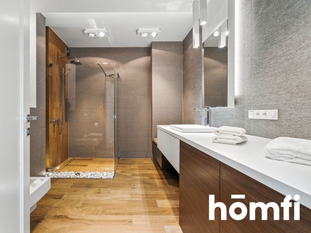 Exclusive Residence in the heat od Bażantowo - Дім - Продаж - Katowice, Kostuchna