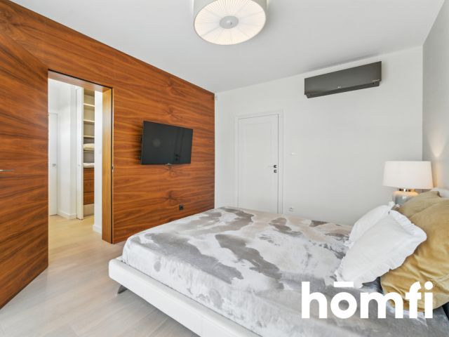 Exclusive Residence in the heat od Bażantowo - Дім - Продаж - Katowice, Kostuchna