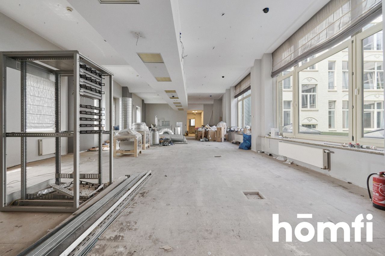 Duży lokal w Rynku dostosowany pod gastronomię - Lokal użytkowy - Wynajem - Wrocław, Stare Miasto