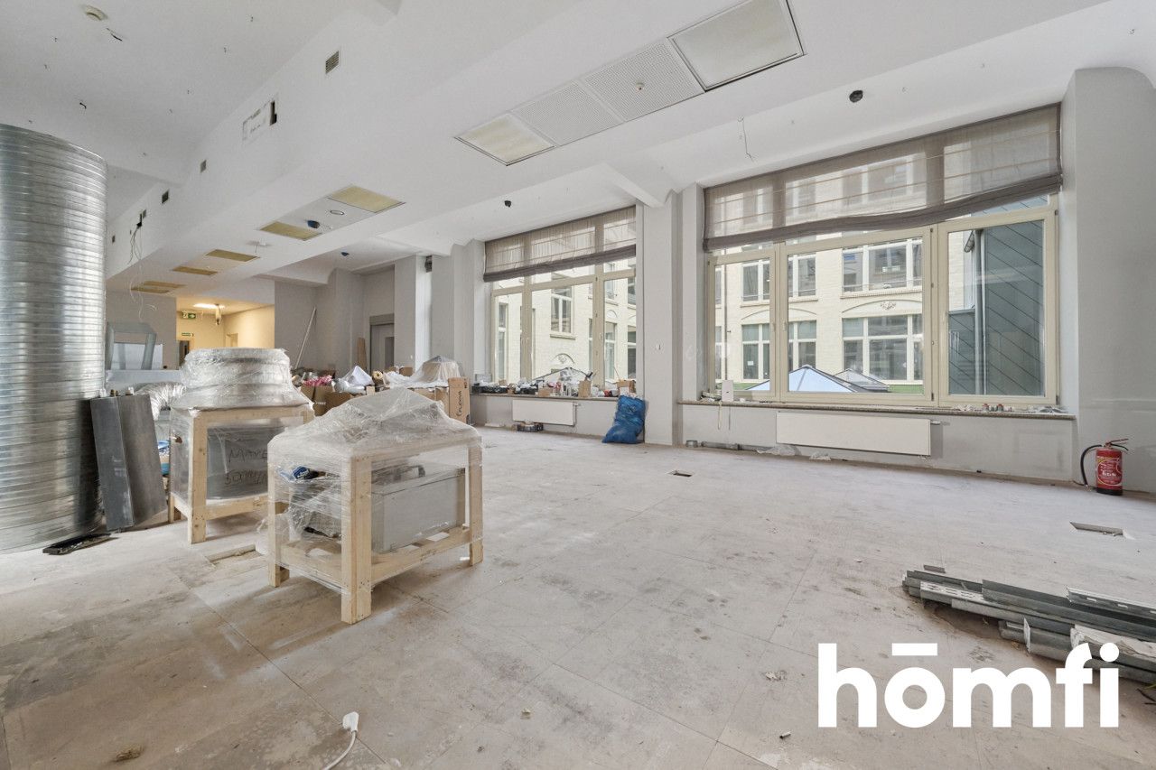 Duży lokal w Rynku dostosowany pod gastronomię - Lokal użytkowy - Wynajem - Wrocław, Stare Miasto