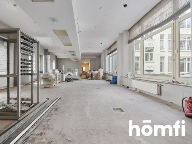 Duży lokal w Rynku dostosowany pod gastronomię - Commercial premises - Rent - Wrocław, Stare Miasto