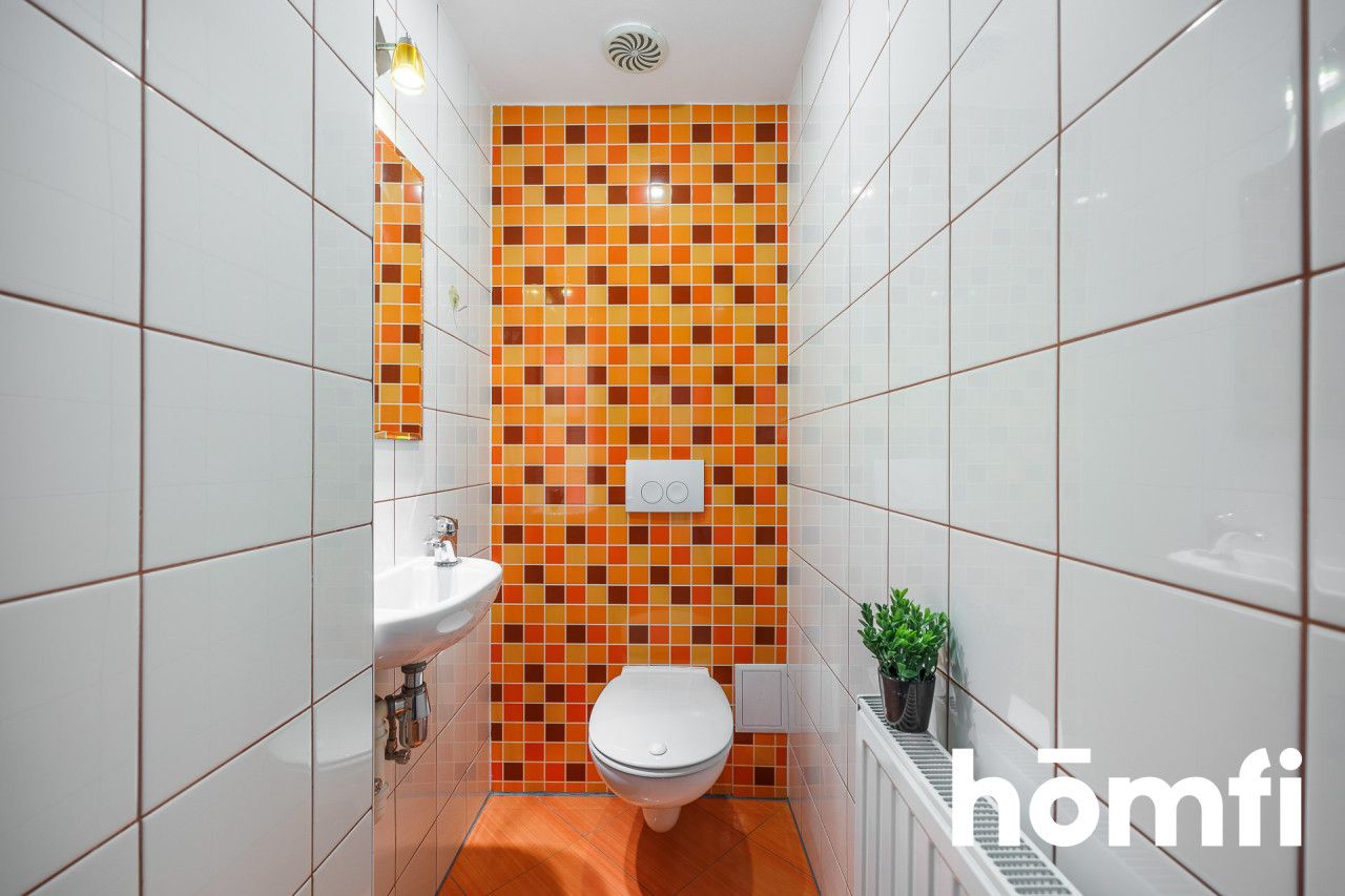 Zadbany dom wolnostojący z roletami i garażem - Dom - Sprzedaż - Rzeszów, Pogwizdów Nowy