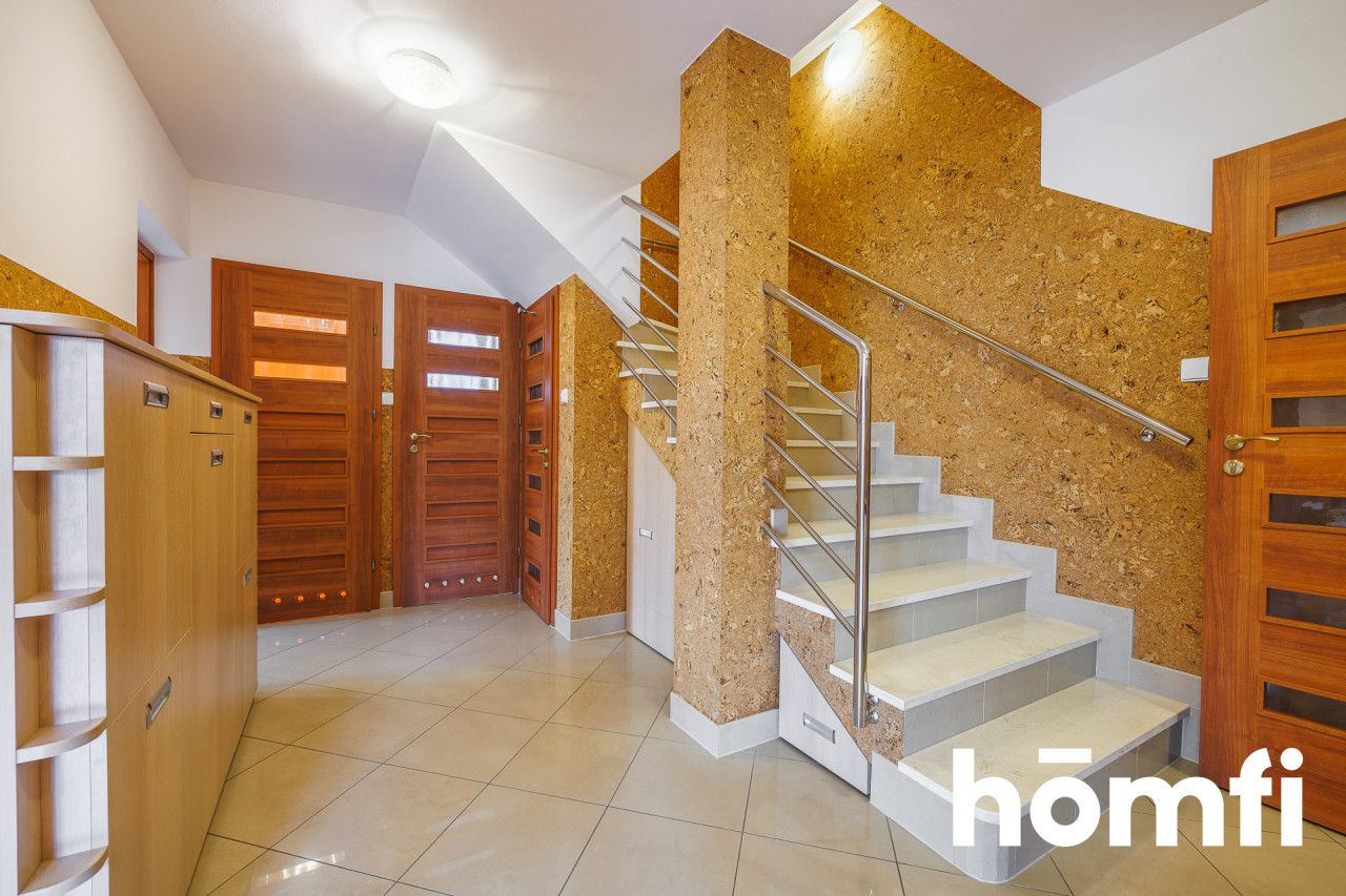 Zadbany dom wolnostojący z roletami i garażem - Dom - Sprzedaż - Rzeszów, Pogwizdów Nowy