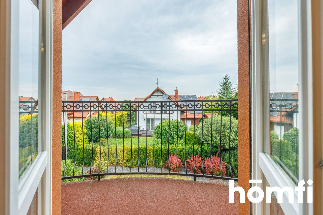 Zadbany dom wolnostojący z roletami i garażem - Dom - Sprzedaż - Rzeszów, Pogwizdów Nowy