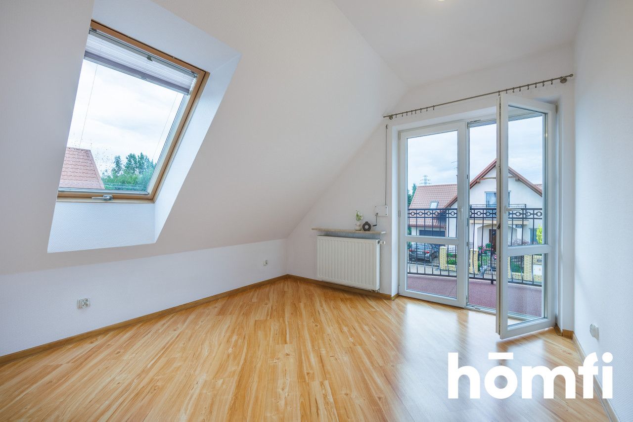 Zadbany dom wolnostojący z roletami i garażem - Dom - Sprzedaż - Rzeszów, Pogwizdów Nowy