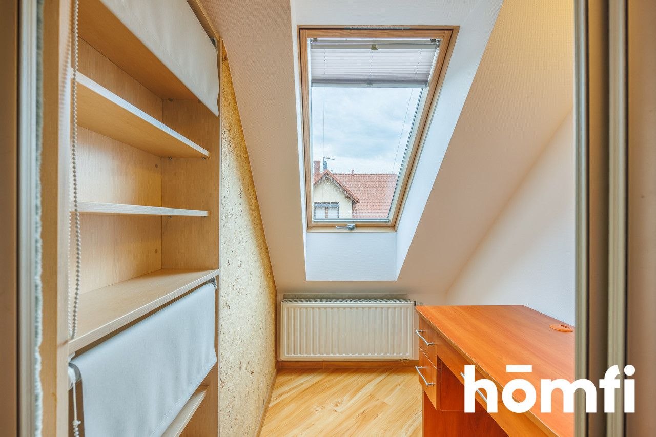 Zadbany dom wolnostojący z roletami i garażem - Dom - Sprzedaż - Rzeszów, Pogwizdów Nowy