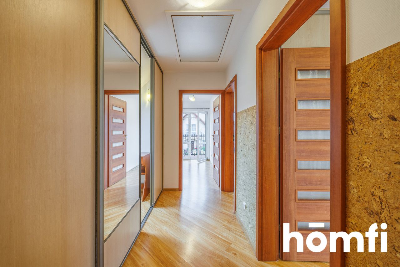 Zadbany dom wolnostojący z roletami i garażem - Dom - Sprzedaż - Rzeszów, Pogwizdów Nowy