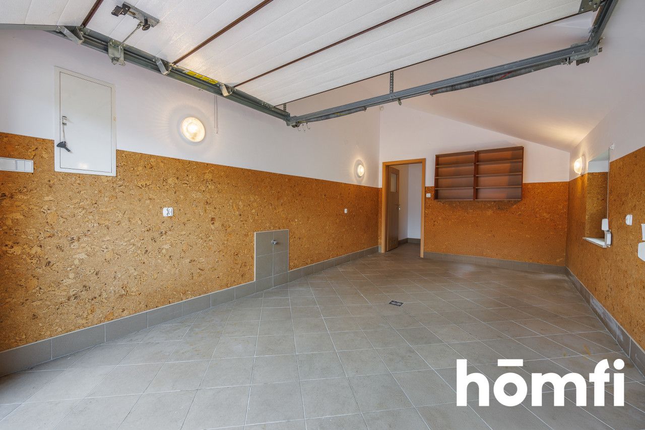 Zadbany dom wolnostojący z roletami i garażem - Dom - Sprzedaż - Rzeszów, Pogwizdów Nowy