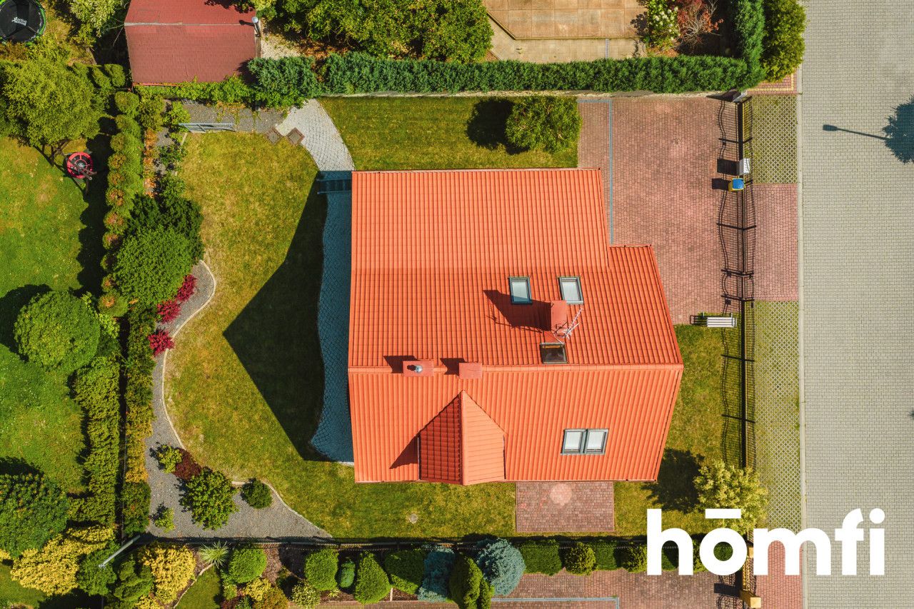 Zadbany dom wolnostojący z roletami i garażem - Dom - Sprzedaż - Rzeszów, Pogwizdów Nowy