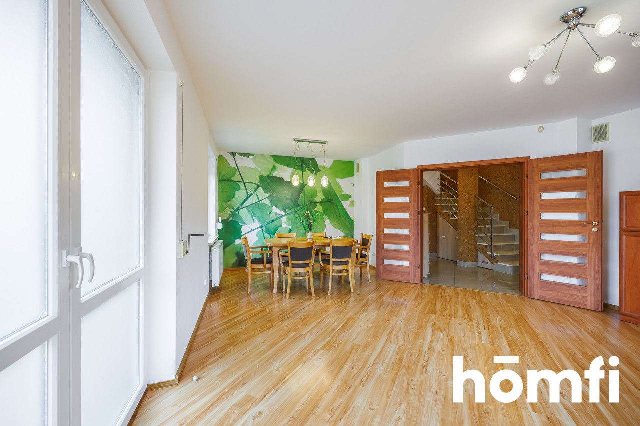 Zadbany dom wolnostojący z roletami i garażem - Dom - Sprzedaż - Rzeszów, Pogwizdów Nowy