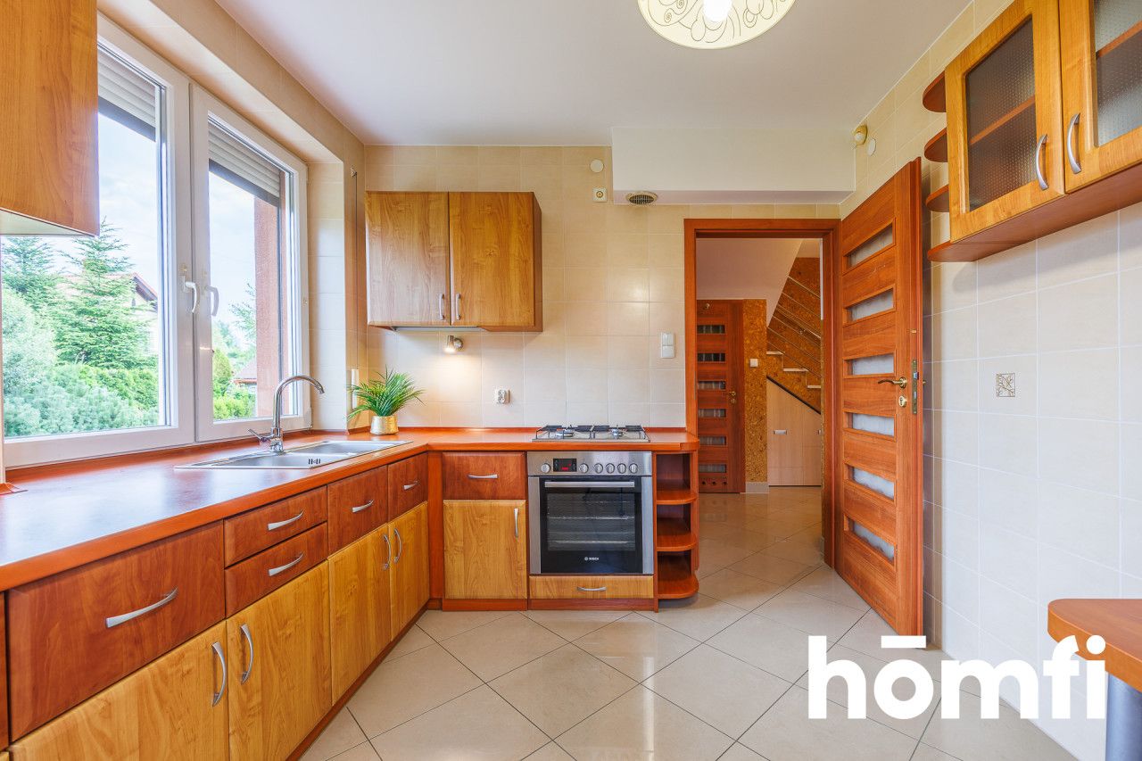 Zadbany dom wolnostojący z roletami i garażem - Dom - Sprzedaż - Rzeszów, Pogwizdów Nowy