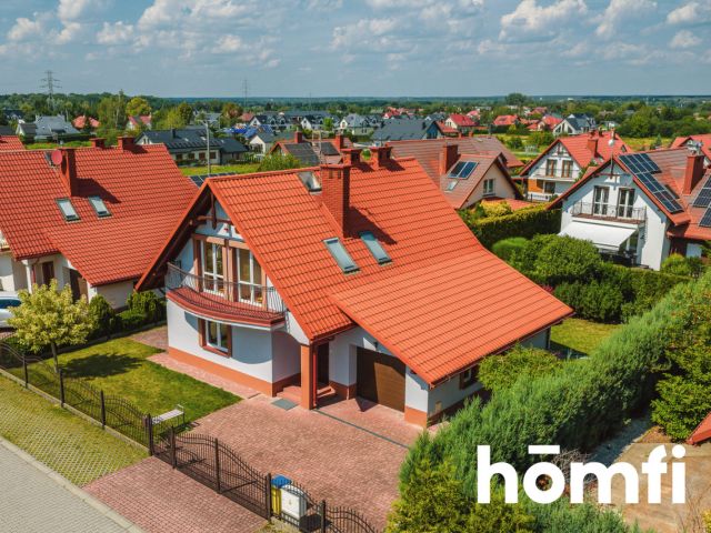 Well-kept detached house with shutters and a garage - Дім - Продаж - Rzeszów, Pogwizdów Nowy