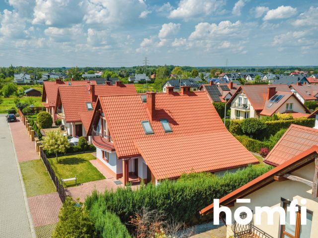 Well-kept detached house with shutters and a garage - Дім - Продаж - Rzeszów, Pogwizdów Nowy