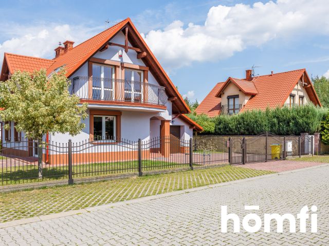 Well-kept detached house with shutters and a garage - Дім - Продаж - Rzeszów, Pogwizdów Nowy