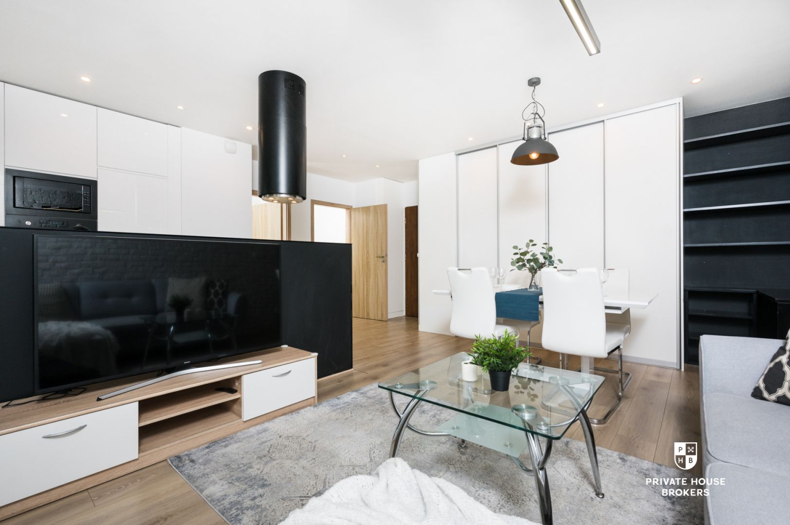 A spacious, two-room apartment at Orlińskiego Street - Apartment - Rent - Kraków, Nowa Huta / Czyżyny