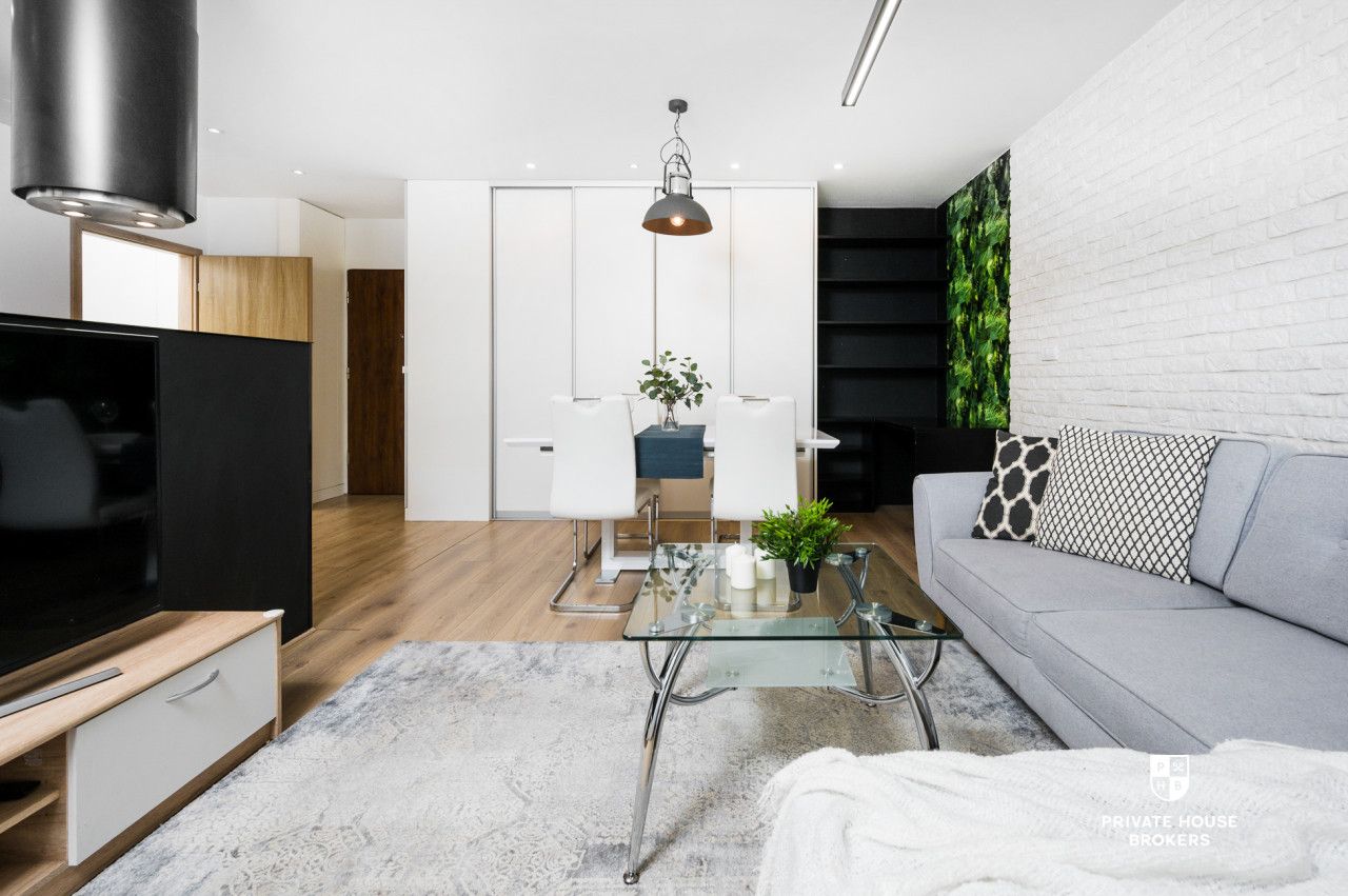 A spacious, two-room apartment at Orlińskiego Street - Apartment - Rent - Kraków, Nowa Huta / Czyżyny