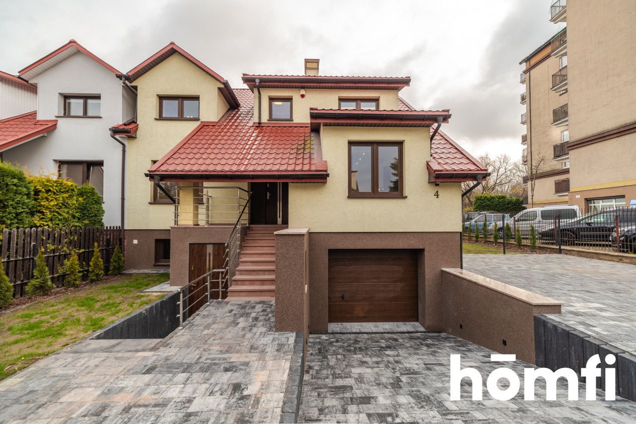 Semi-detached house in the center, 155 m2 of usable area, perfect condition. - Дім - Оренда - Radom, Os. XV-lecia