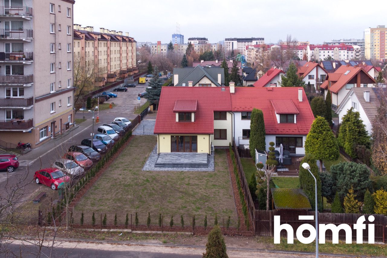 Semi-detached house in the center, 155 m2 of usable area, perfect condition. - Дім - Оренда - Radom, Os. XV-lecia