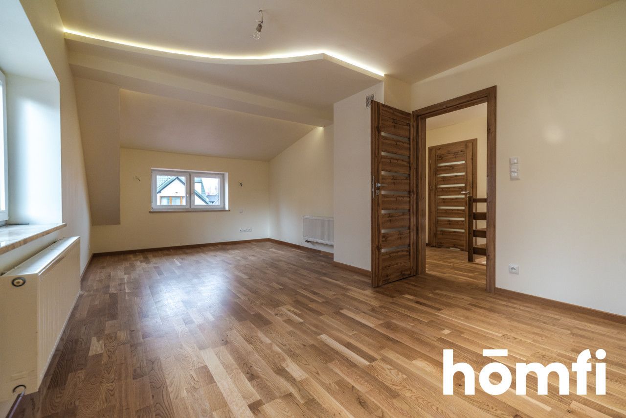 Semi-detached house in the center, 155 m2 of usable area, perfect condition. - Дім - Оренда - Radom, Os. XV-lecia