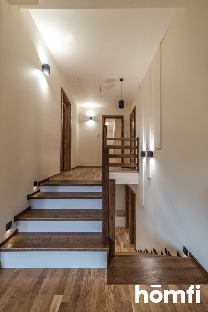 Semi-detached house in the center, 155 m2 of usable area, perfect condition. - Дім - Оренда - Radom, Os. XV-lecia