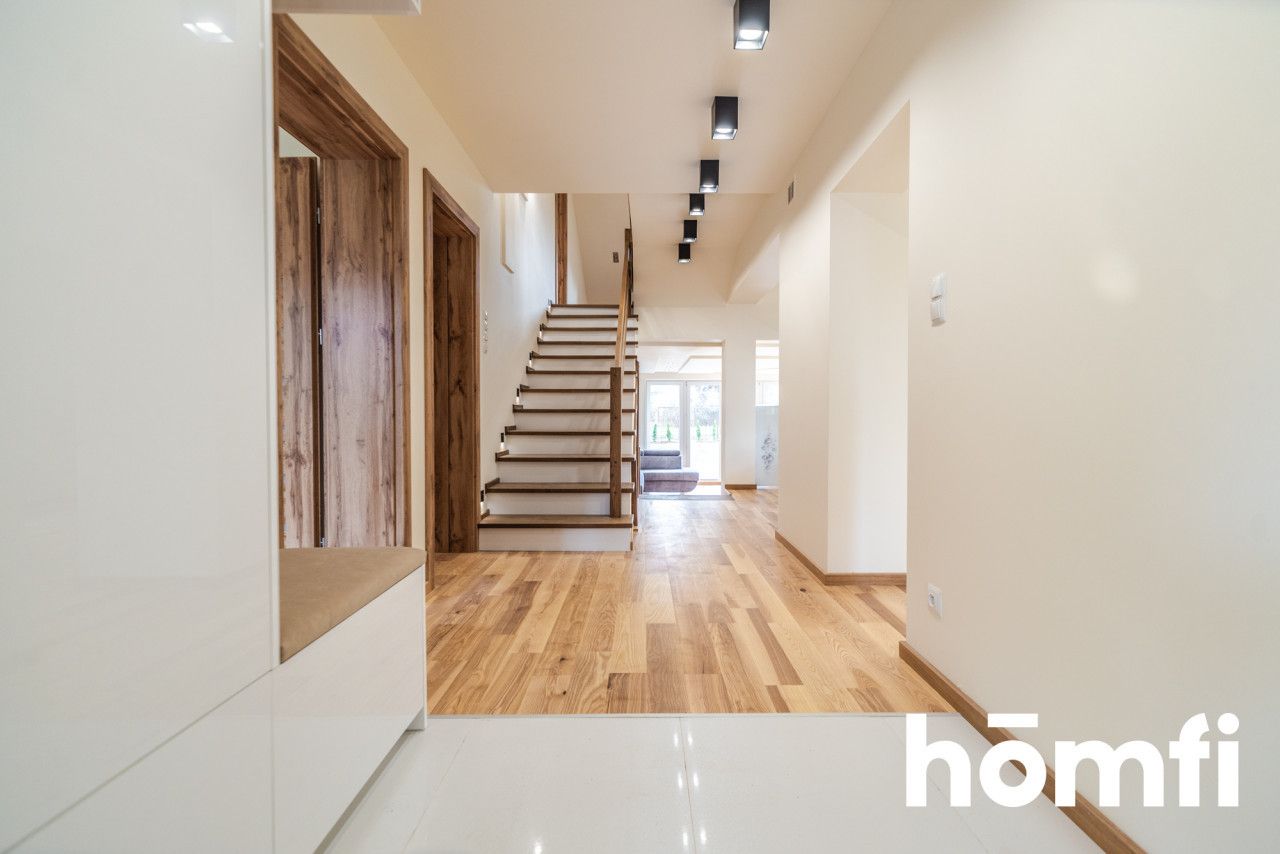 Semi-detached house in the center, 155 m2 of usable area, perfect condition. - Дім - Оренда - Radom, Os. XV-lecia