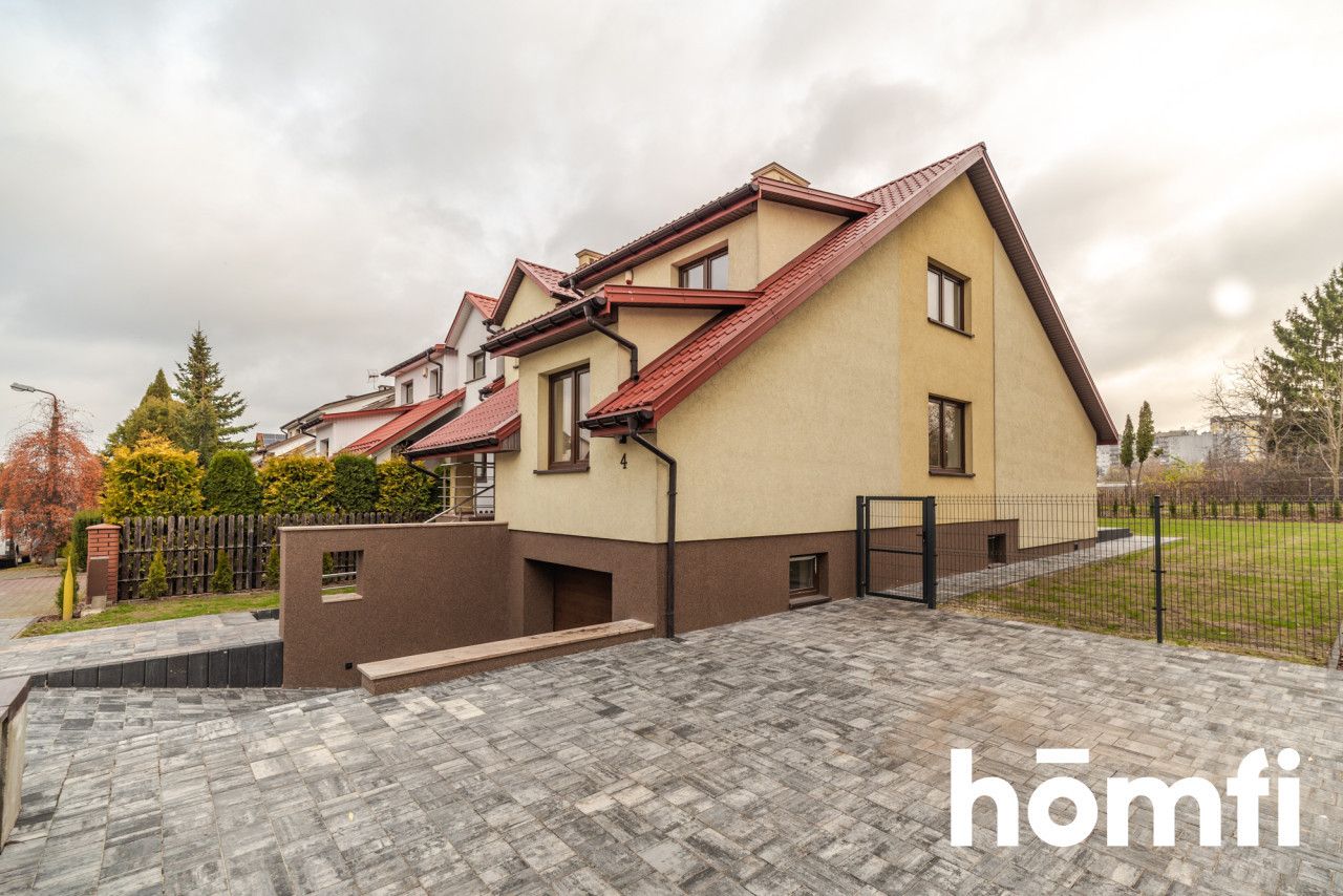 Semi-detached house in the center, 155 m2 of usable area, perfect condition. - Дім - Оренда - Radom, Os. XV-lecia