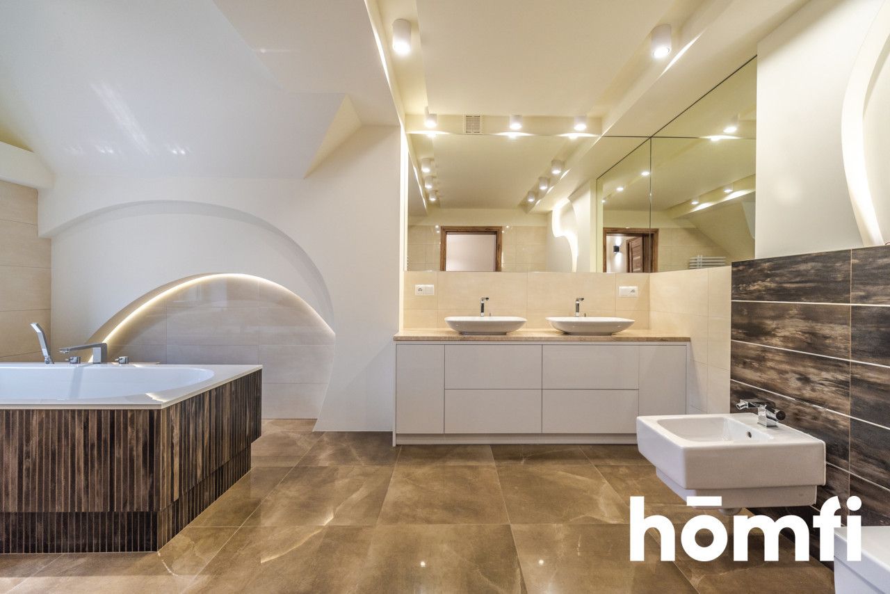 Semi-detached house in the center, 155 m2 of usable area, perfect condition. - Дім - Оренда - Radom, Os. XV-lecia