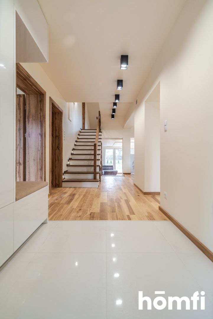 Semi-detached house in the center, 155 m2 of usable area, perfect condition. - Дім - Оренда - Radom, Os. XV-lecia