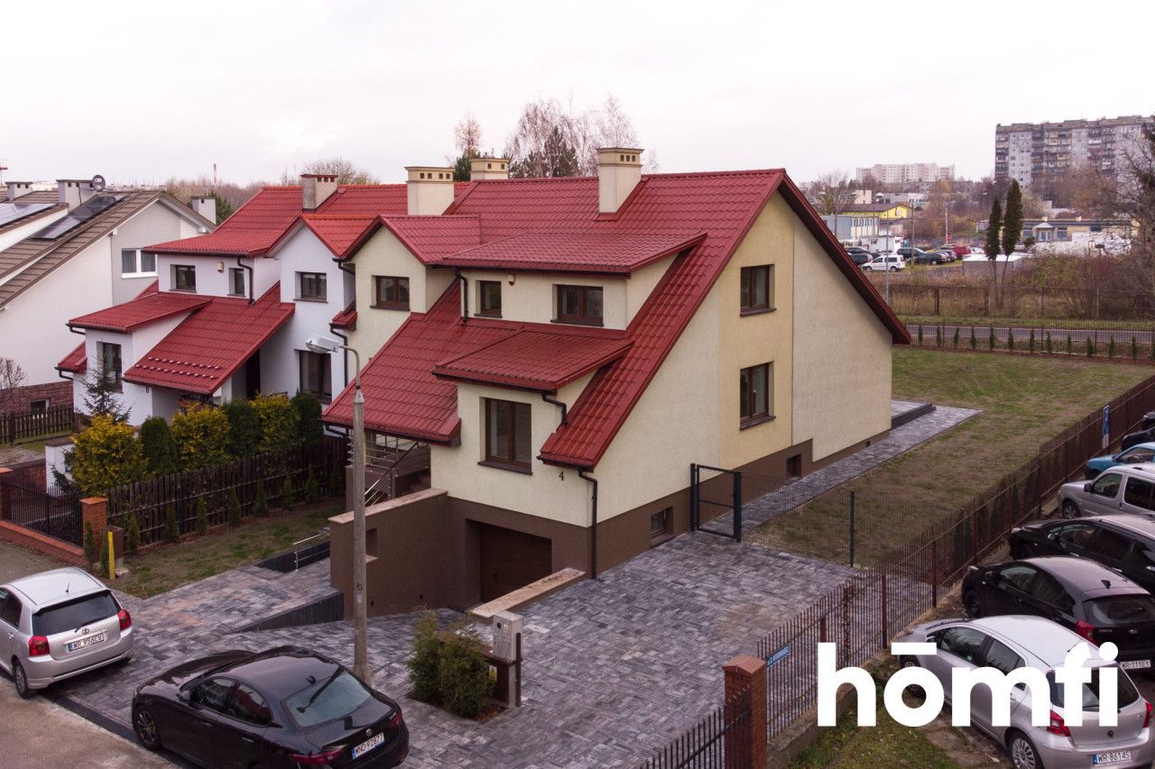Semi-detached house in the center, 155 m2 of usable area, perfect condition. - Дім - Оренда - Radom, Os. XV-lecia