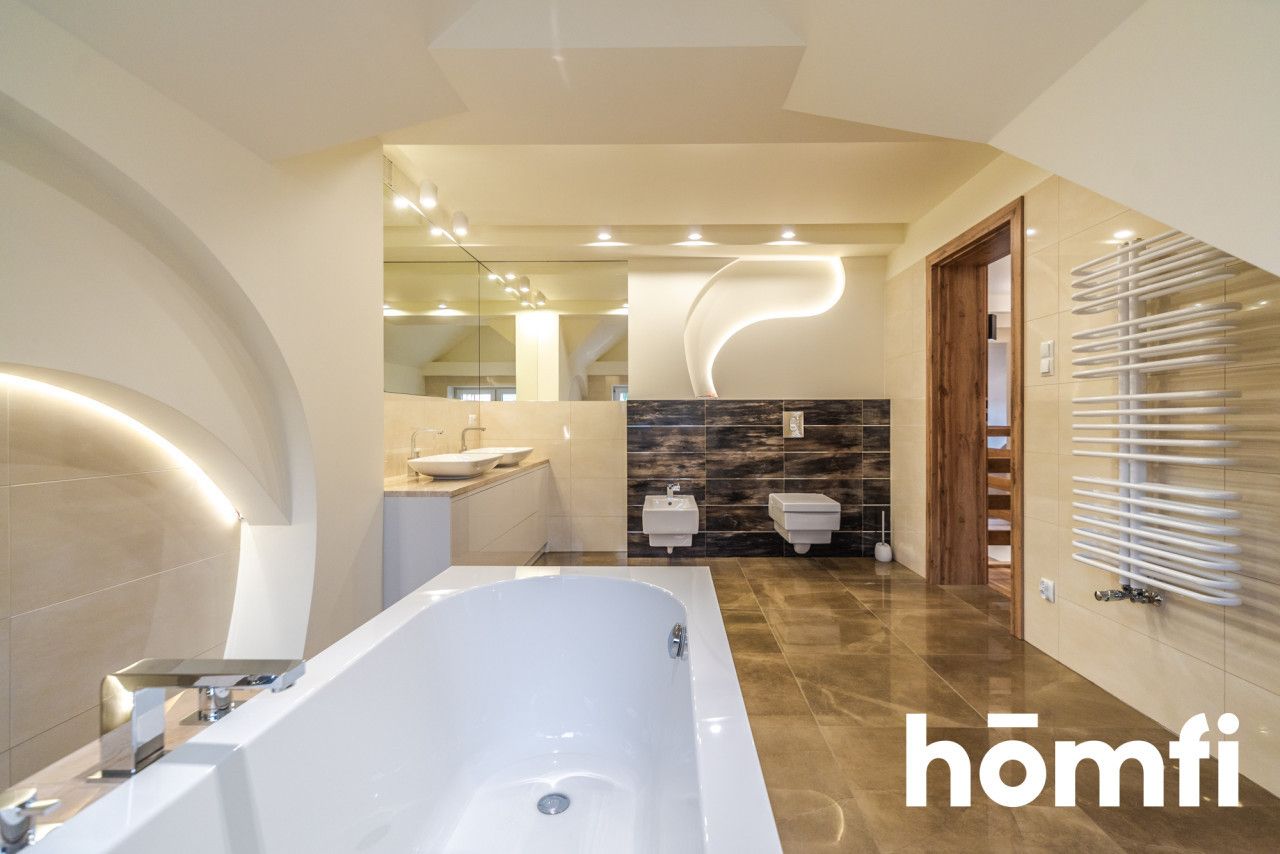 Semi-detached house in the center, 155 m2 of usable area, perfect condition. - Дім - Оренда - Radom, Os. XV-lecia