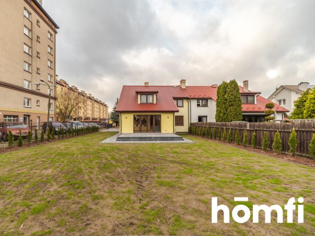 Semi-detached house in the center, 155 m2 of usable area, perfect condition. - Дім - Оренда - Radom, Os. XV-lecia