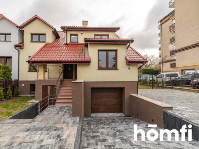 Semi-detached house in the center, 155 m2 of usable area, perfect condition. - Дім - Оренда - Radom, Os. XV-lecia