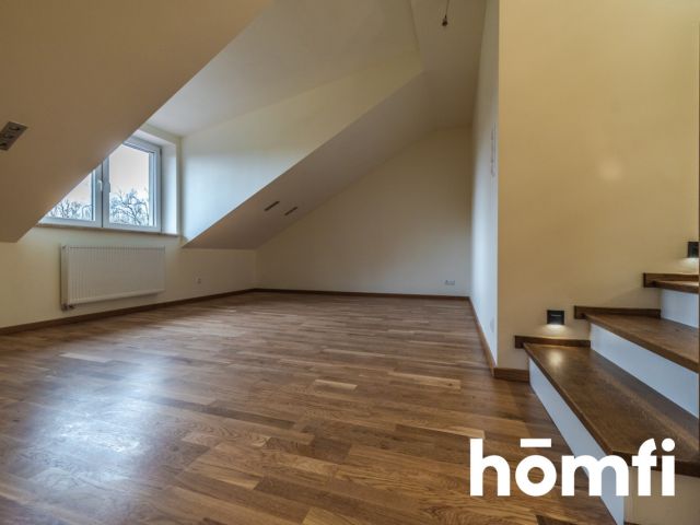 Semi-detached house in the center, 155 m2 of usable area, perfect condition. - Дім - Оренда - Radom, Os. XV-lecia