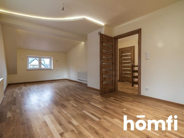 Semi-detached house in the center, 155 m2 of usable area, perfect condition. - Дім - Оренда - Radom, Os. XV-lecia