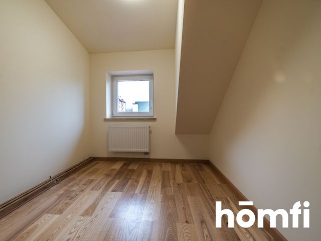 Semi-detached house in the center, 155 m2 of usable area, perfect condition. - Дім - Оренда - Radom, Os. XV-lecia