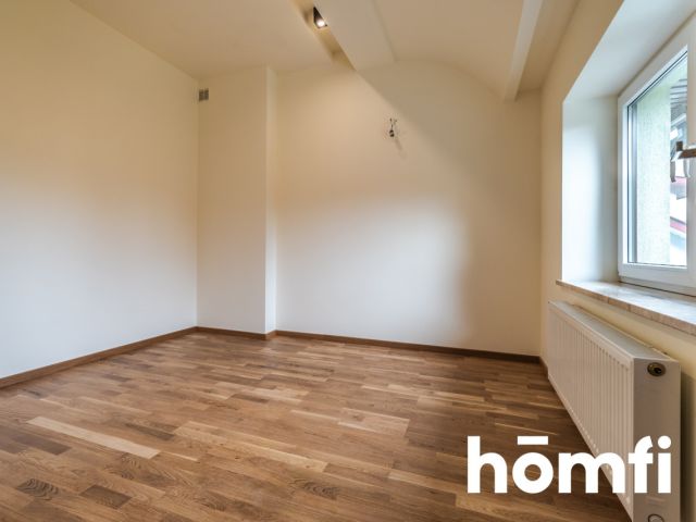 Semi-detached house in the center, 155 m2 of usable area, perfect condition. - Дім - Оренда - Radom, Os. XV-lecia