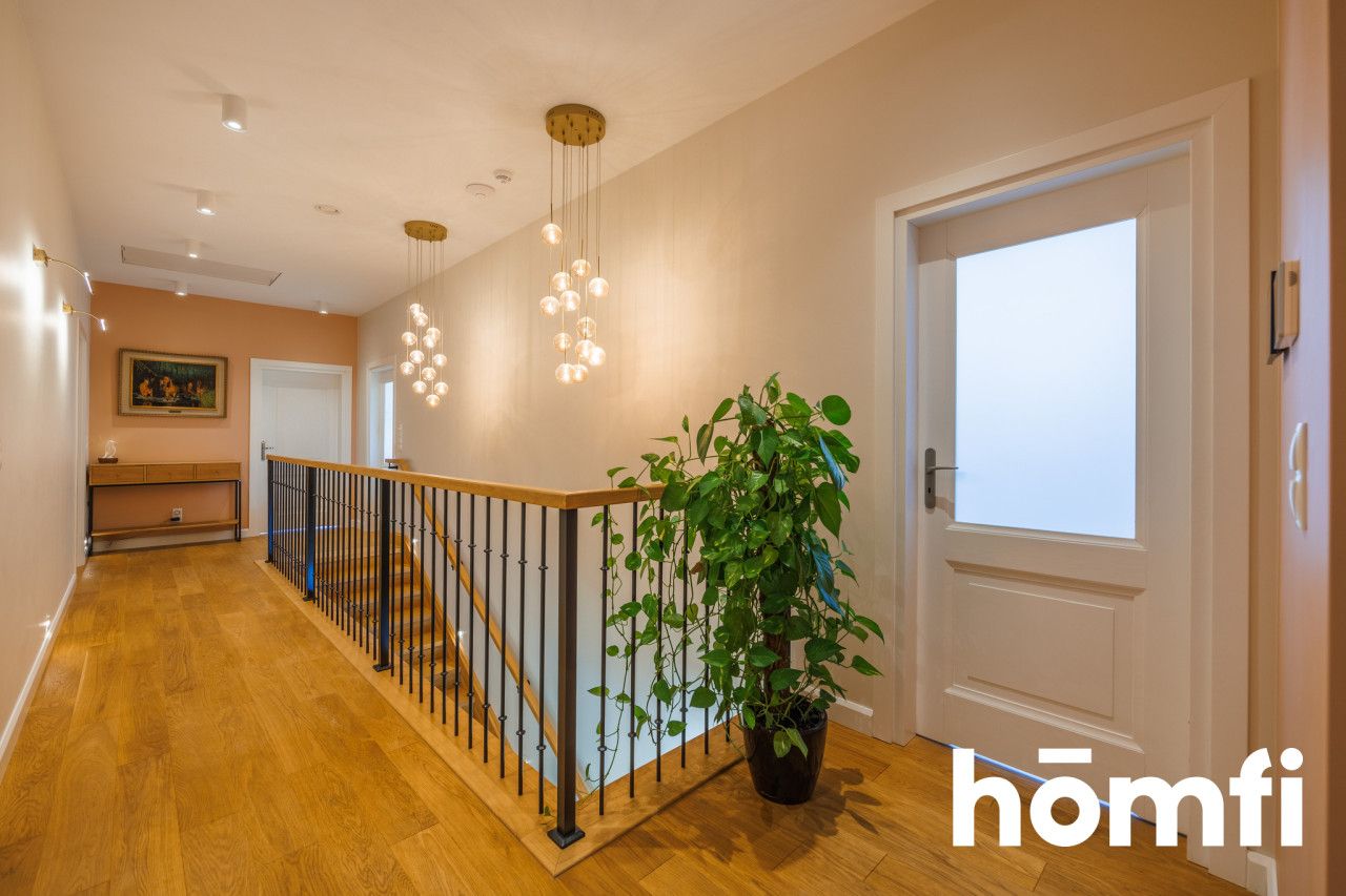 Luksusowy dom wolnostojący o pow. 282 m² z widokiem na panoramę Rzeszowa - Dom - Sprzedaż - Rzeszów, Święty Roch