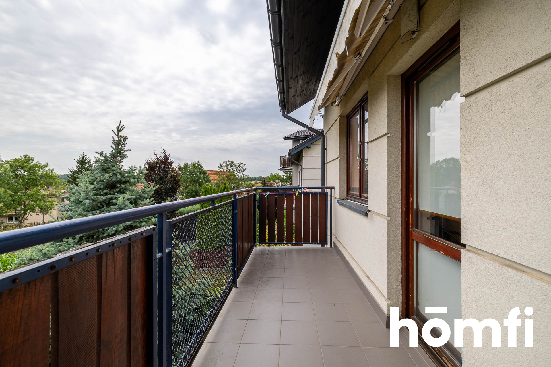 A two-room apartment with a large balcony and a storage room located in Krakow on Na Zielonki Street - Квартира - Продаж - Kraków, Krowodrza / Prądnik Biały