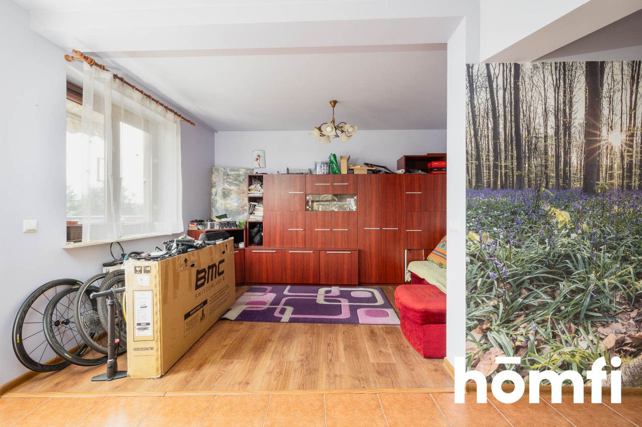 A two-room apartment with a large balcony and a storage room located in Krakow on Na Zielonki Street - Квартира - Продаж - Kraków, Krowodrza / Prądnik Biały