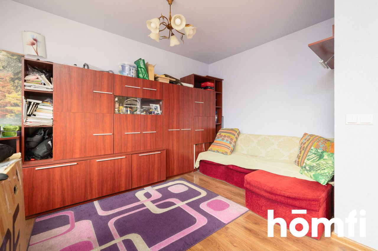 A two-room apartment with a large balcony and a storage room located in Krakow on Na Zielonki Street - Квартира - Продаж - Kraków, Krowodrza / Prądnik Biały
