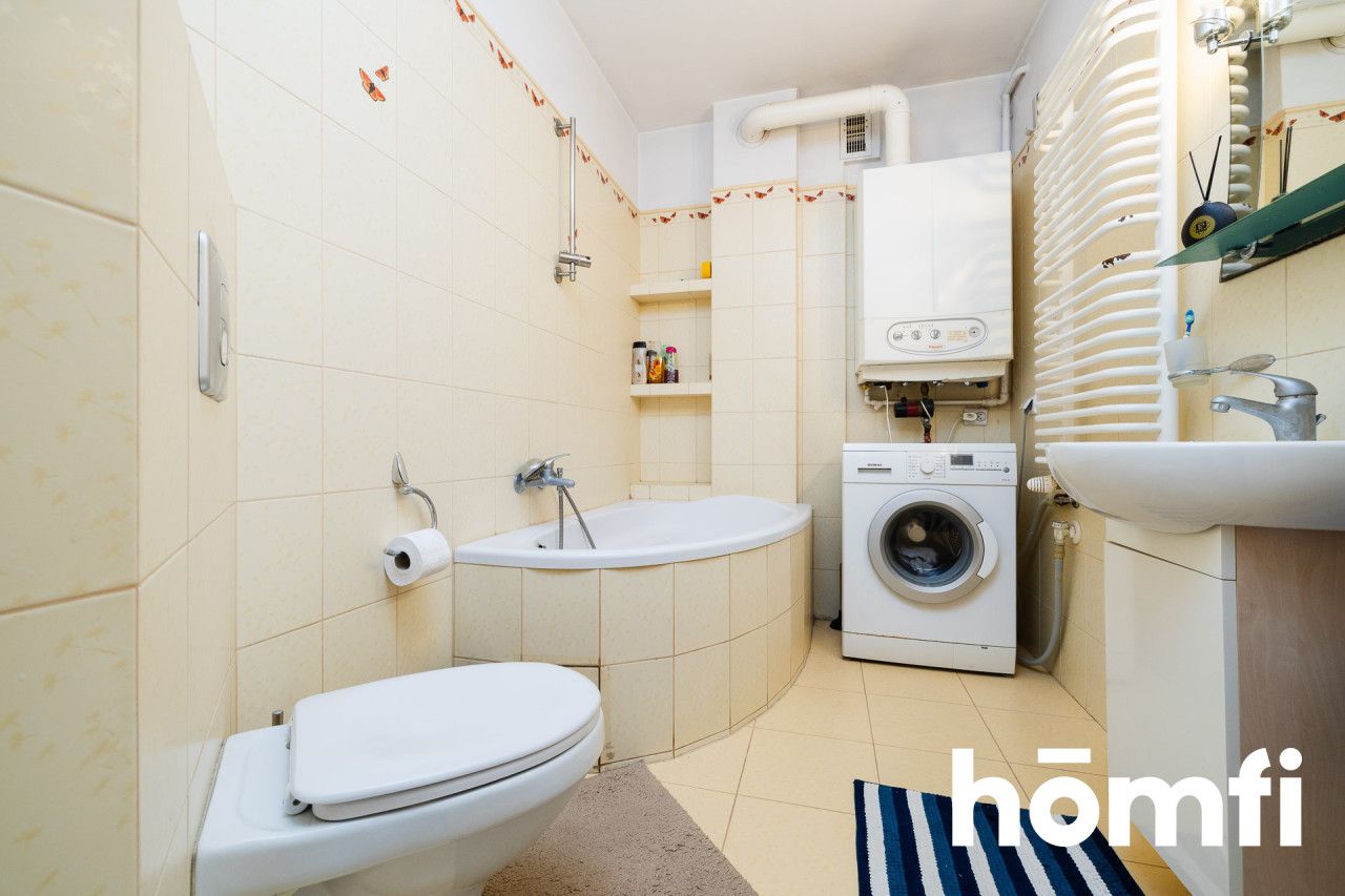 A two-room apartment with a large balcony and a storage room located in Krakow on Na Zielonki Street - Квартира - Продаж - Kraków, Krowodrza / Prądnik Biały