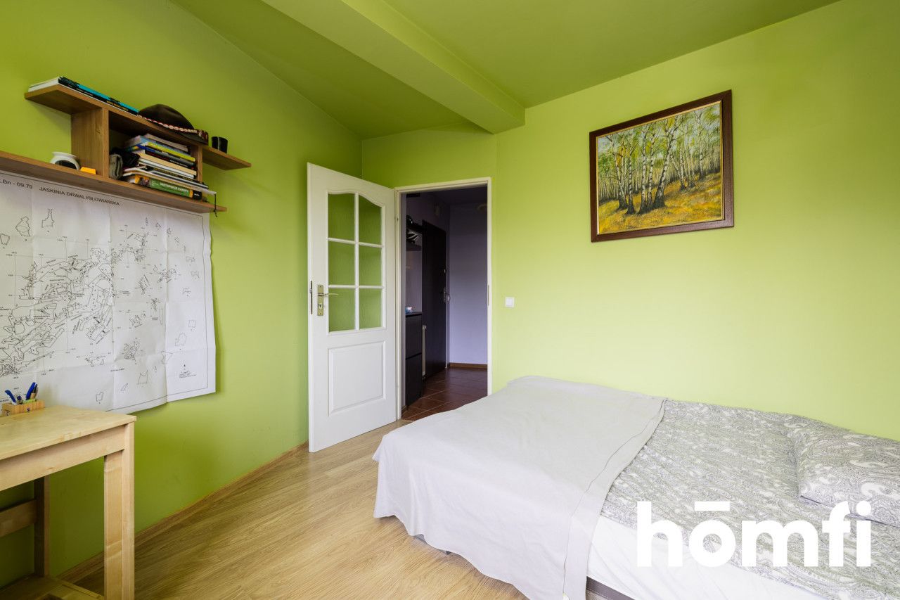 A two-room apartment with a large balcony and a storage room located in Krakow on Na Zielonki Street - Квартира - Продаж - Kraków, Krowodrza / Prądnik Biały