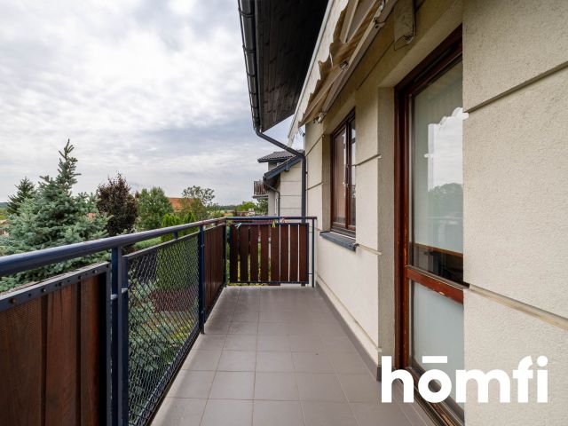 A two-room apartment with a large balcony and a storage room located in Krakow on Na Zielonki Street - Квартира - Продаж - Kraków, Krowodrza / Prądnik Biały