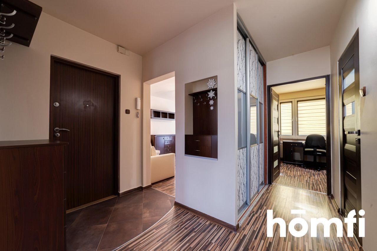 Spacious flat with 3 rooms placed in great localization - Apartment - Rent - Radom, Ustronie